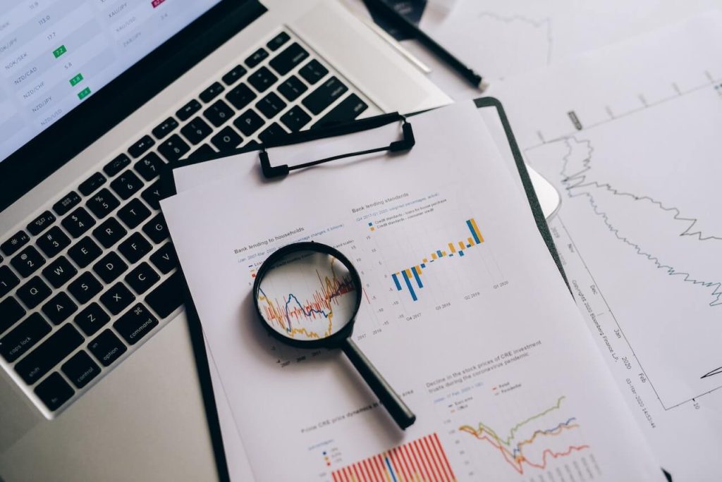 What is Fundamental Analysis? Learn How to Find Good Potential Stocks in the Warren Buffett Way!
