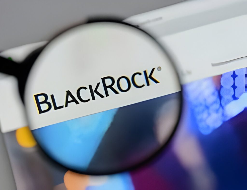 BlackRock Terima Memecoin & NFT setelah Deposit $100M USDC Onchain Blackrock menerima setidaknya $40 ribu aset kripto dalam bentuk memecoin setelah melakukan deposit sebesar $100 juta dalam USDC di jaringan Ethereum.