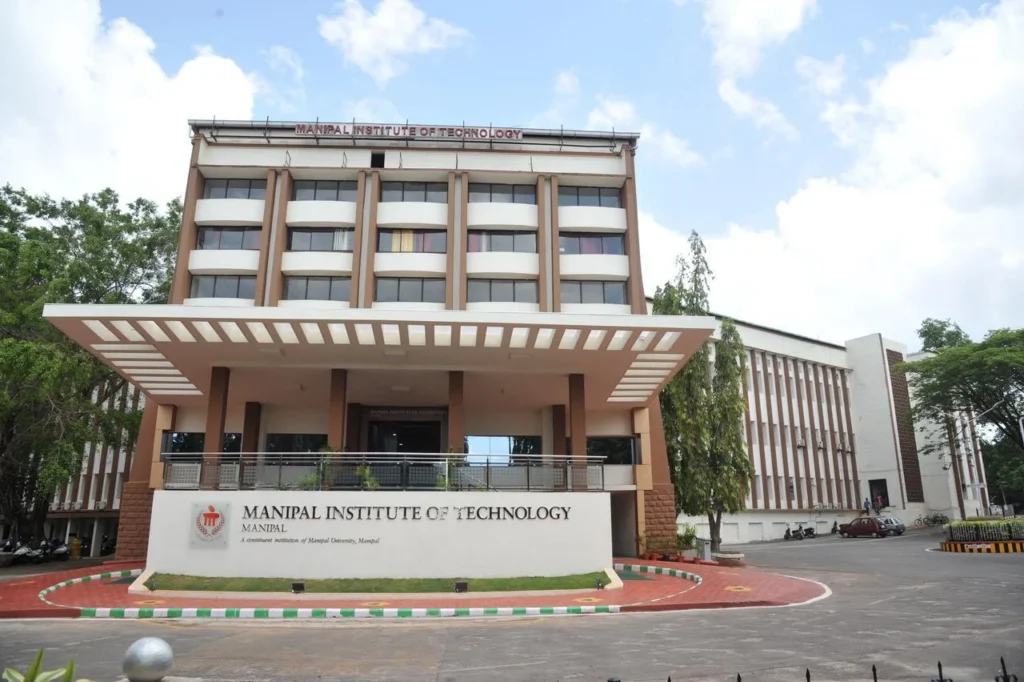 Kampus Manipal Institute of Technology di India, tempat Satya Nadella menempuh pendidikan teknik sebelum berkarier di Amerika Serikat.